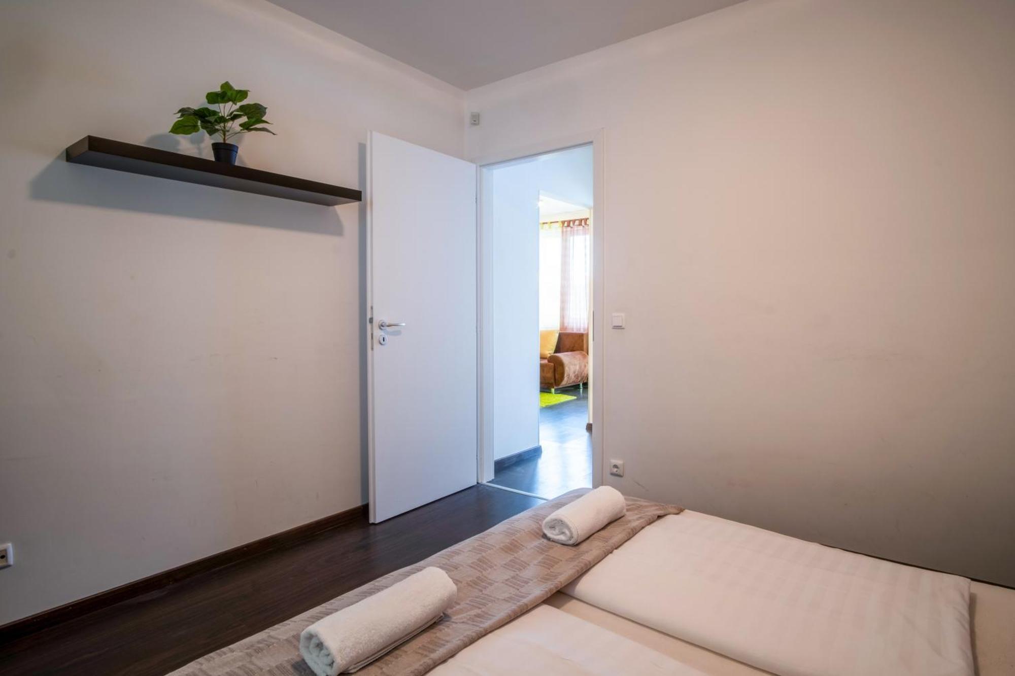 Myflat Siofok Beach Apartment ภายนอก รูปภาพ