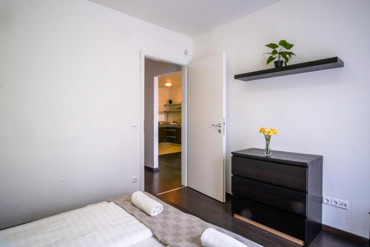Myflat Siofok Beach Apartment ภายนอก รูปภาพ